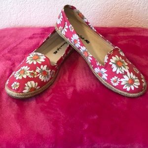 Adorable Daisy Print Shoes